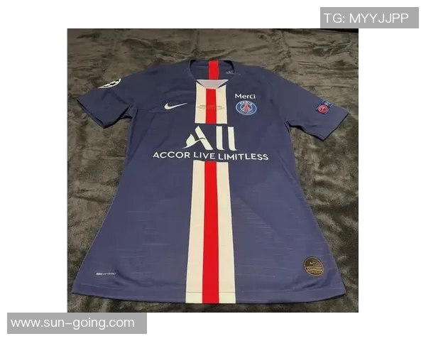 足球明星短袖印花的魅力与时尚潮流解析